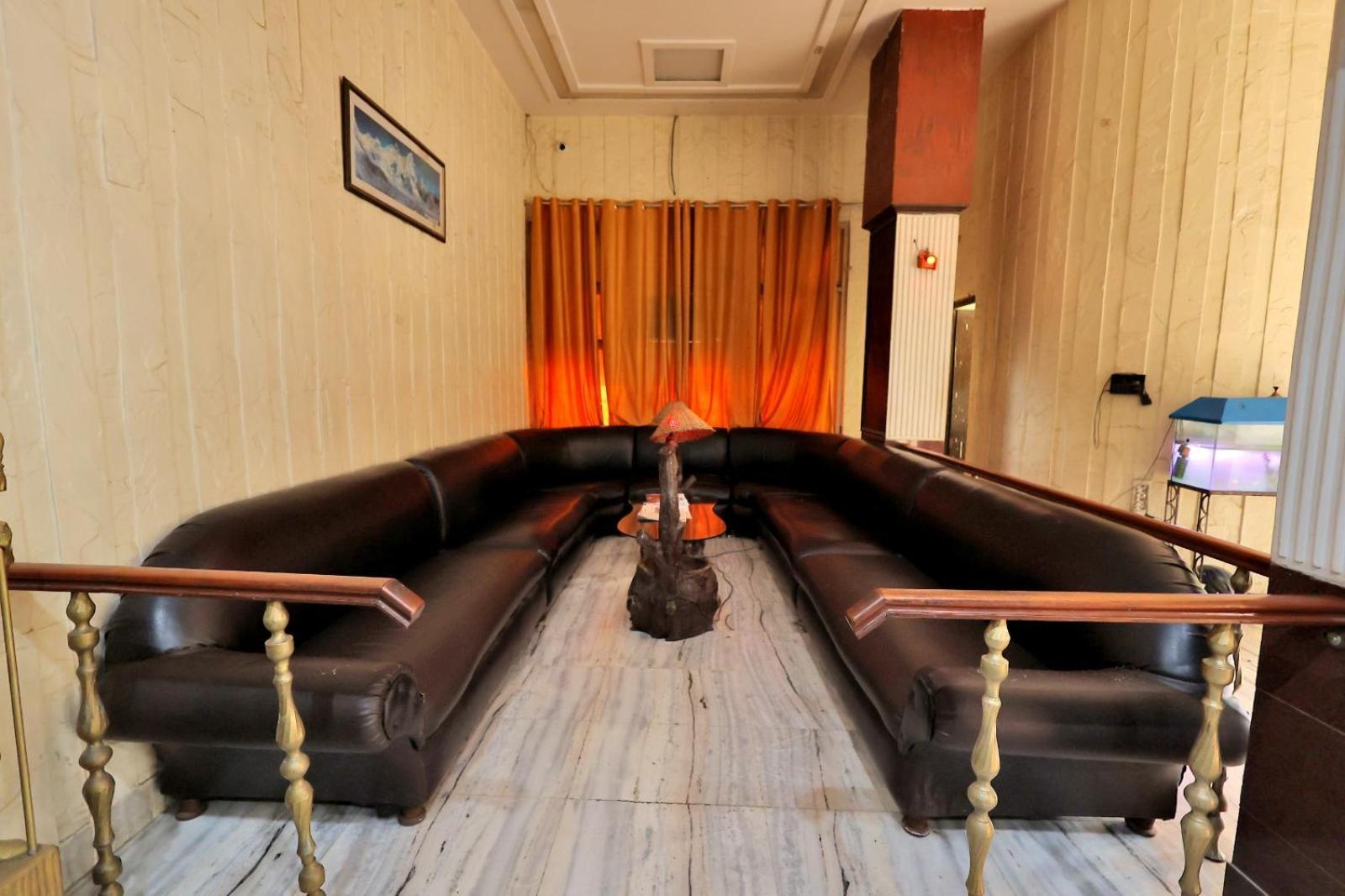 Hotel Paradise Kánpur Kültér fotó